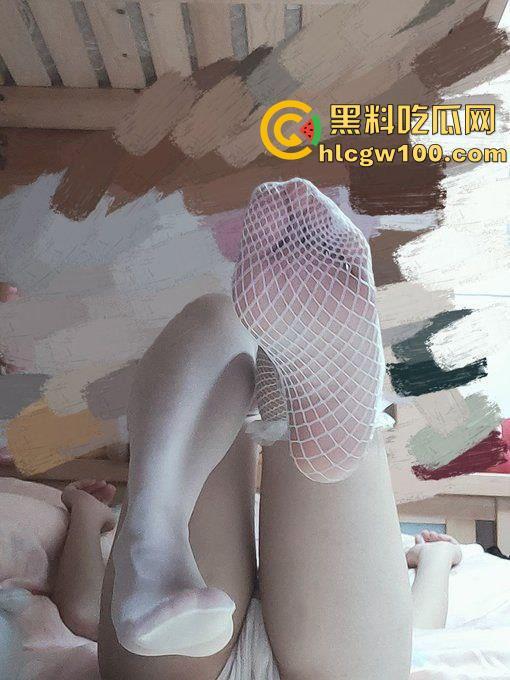 早年网黄高中生【艺芋圆】，高颜值极品身材二次元萝莉少女，公共场合玩刺激露出，退圈被扒-21