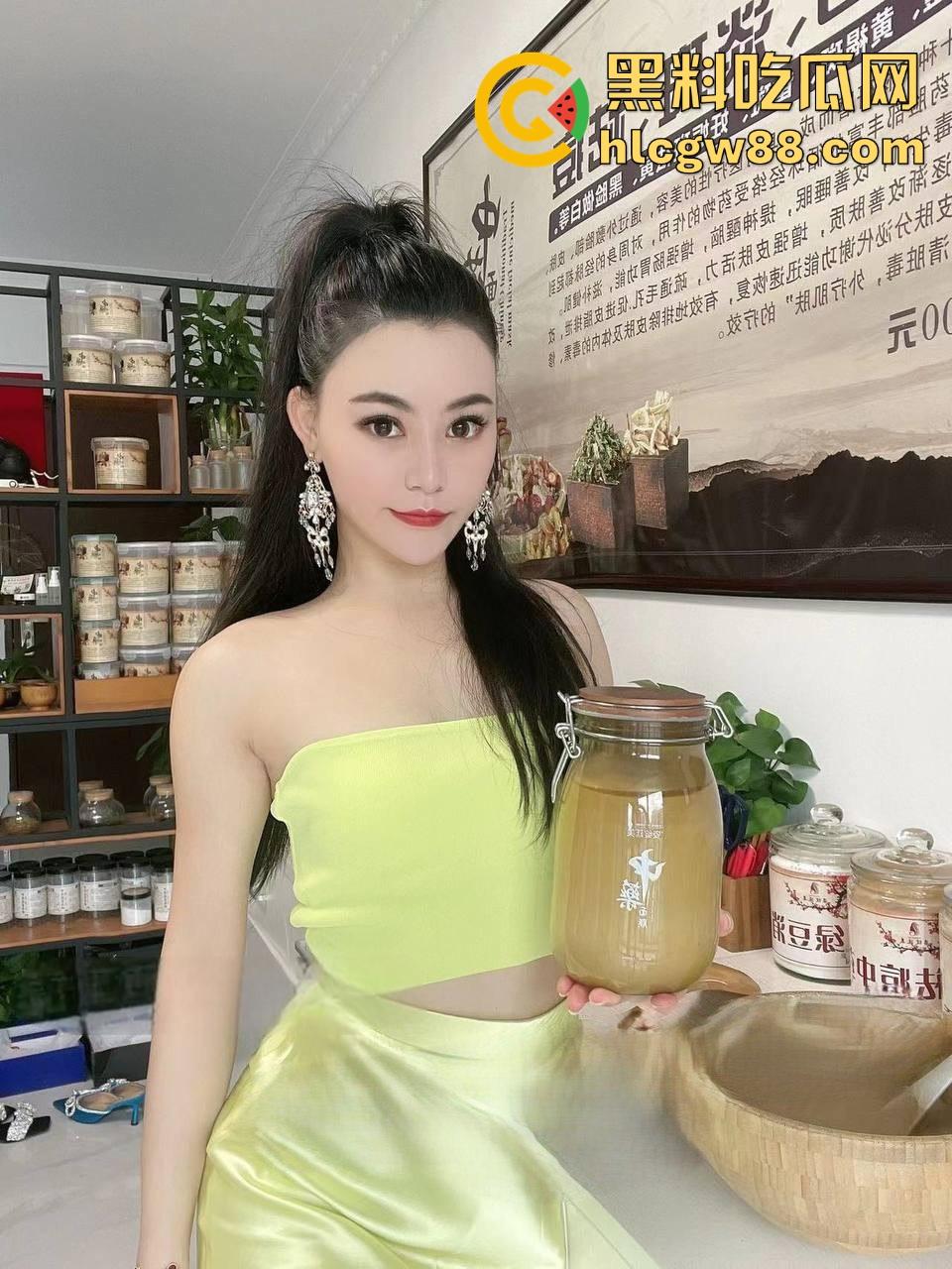 深圳假名媛龙岗御姐【夏婷】开着718保时捷装逼四处勾金主，不卖逼根本养不起车，一身科技脸还能装多久？-5