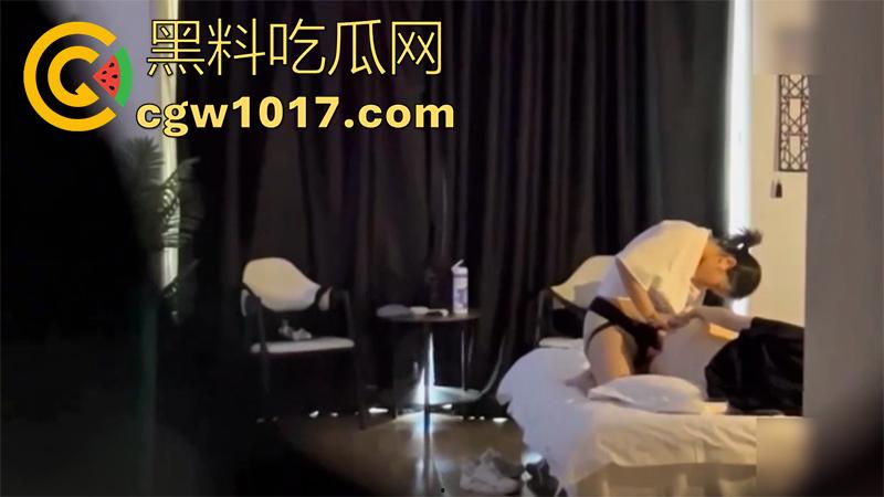 酒店实录偷拍女同大学生,高颜值美腿嫩妹,私下竟是女同,酒店戴假屌双女淫乱,场面超刺激!-3