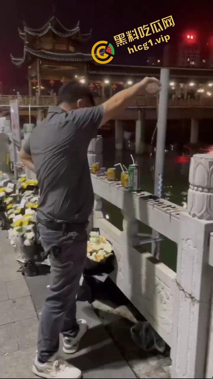 轰动全网!广西民警『李燮』为救抑郁跳河女孩 不幸溺水身亡!-16