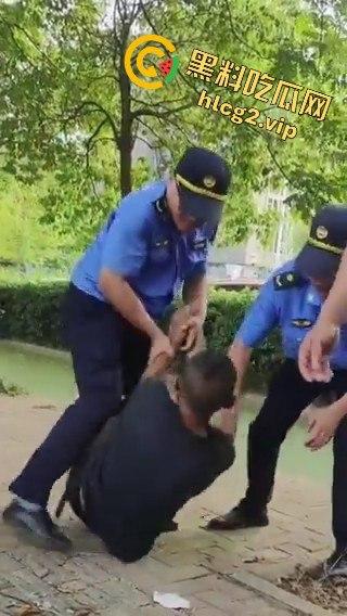 武汉城管打人?官方回应:不好意思,城管是冒充的!-8