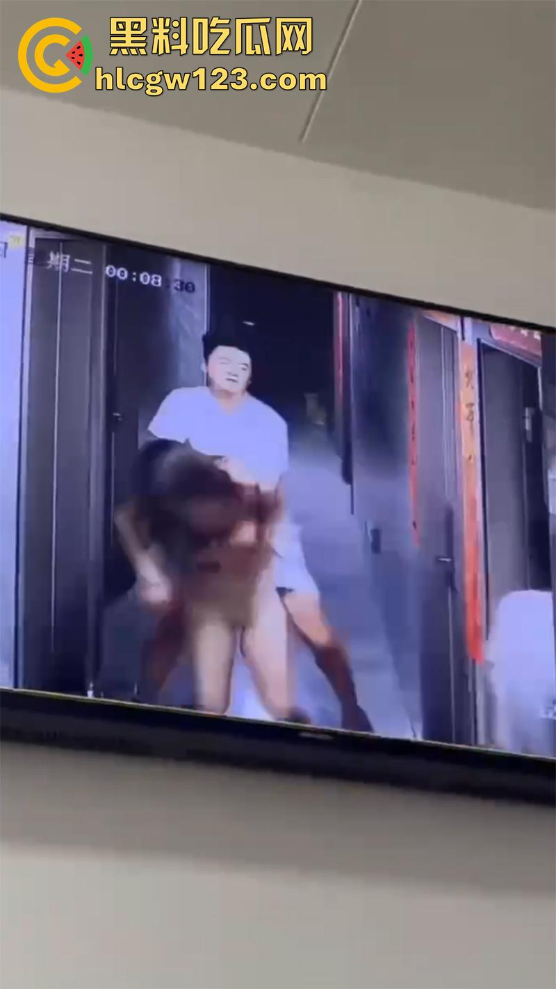 广东两男子灌醉女孩,将其带到酒店轮奸,还录下视频炫耀,被闺蜜发现后报警,两男子被逮捕!-3