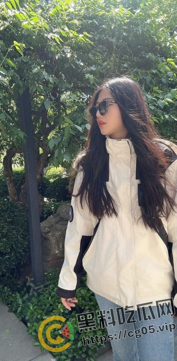 快手助眠主播【桃子】40w粉丝金主福利流出 直接干封号 不愧是声音主播 床上叫的就是比一般人骚-4