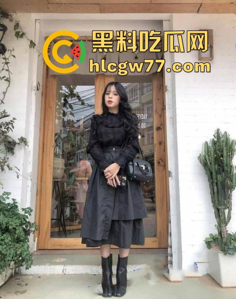 网约24岁大眼巨乳妹【林小夏】丰满性感身材曲线勾魂 撅起肥臀被猛烈抽插 淫水白浆四溢!-2