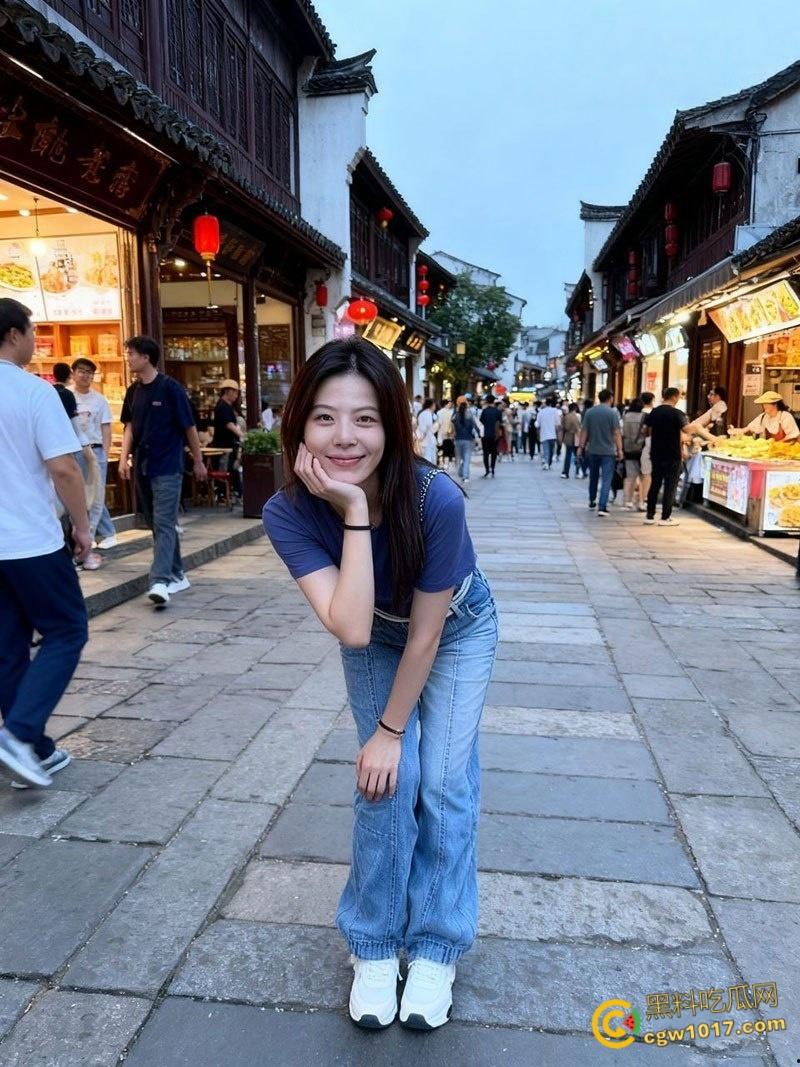 银行柜员【胡洁】，与领导酒店偷情被老公抓包，主动掰开小穴任由玩弄，不想戴套被强塞口中，淫荡娇喘反差十足！-3