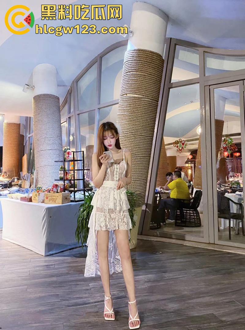 172cm长腿尤物【裴莹】，高颜值长腿极品尤物，和男友异地恋当骚鸡卖淫，每次高潮都会喷水！-4