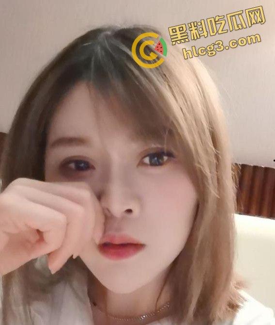 成都上岸美女骚鸡『丘丘』私密视频外泄!丰乳肥臀绝美身材镜前被男友后入狂草!-2