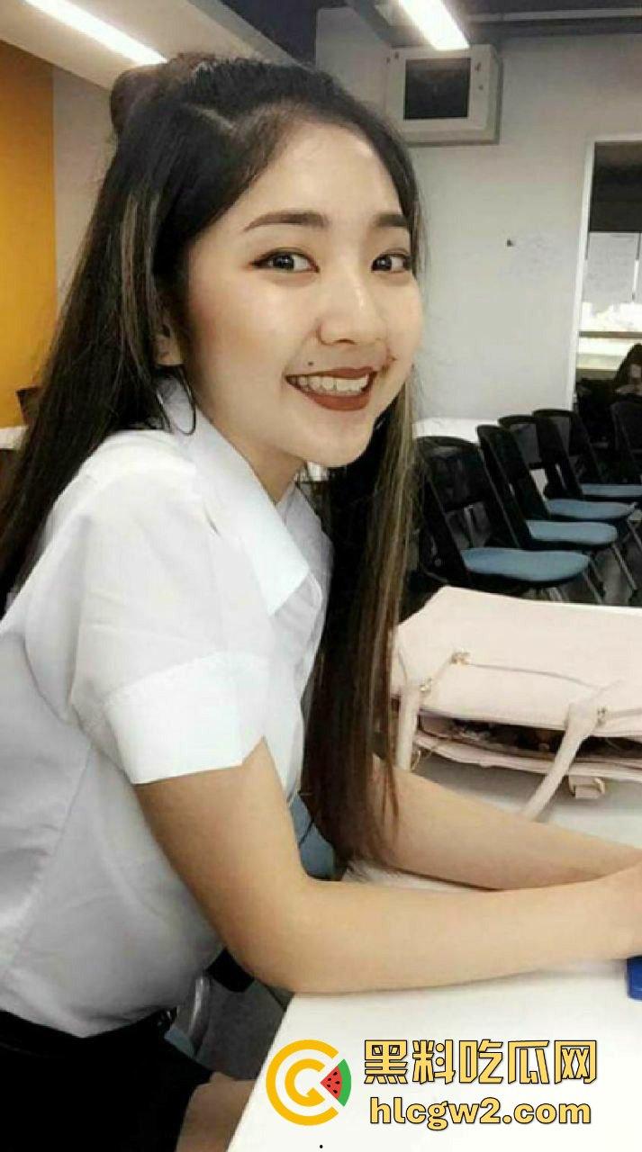 阿克苏金桥商场销冠养成记  销售新套路推销员『张若曦』下班吃鸡成交，业务能力不重要，手段够就行！-1