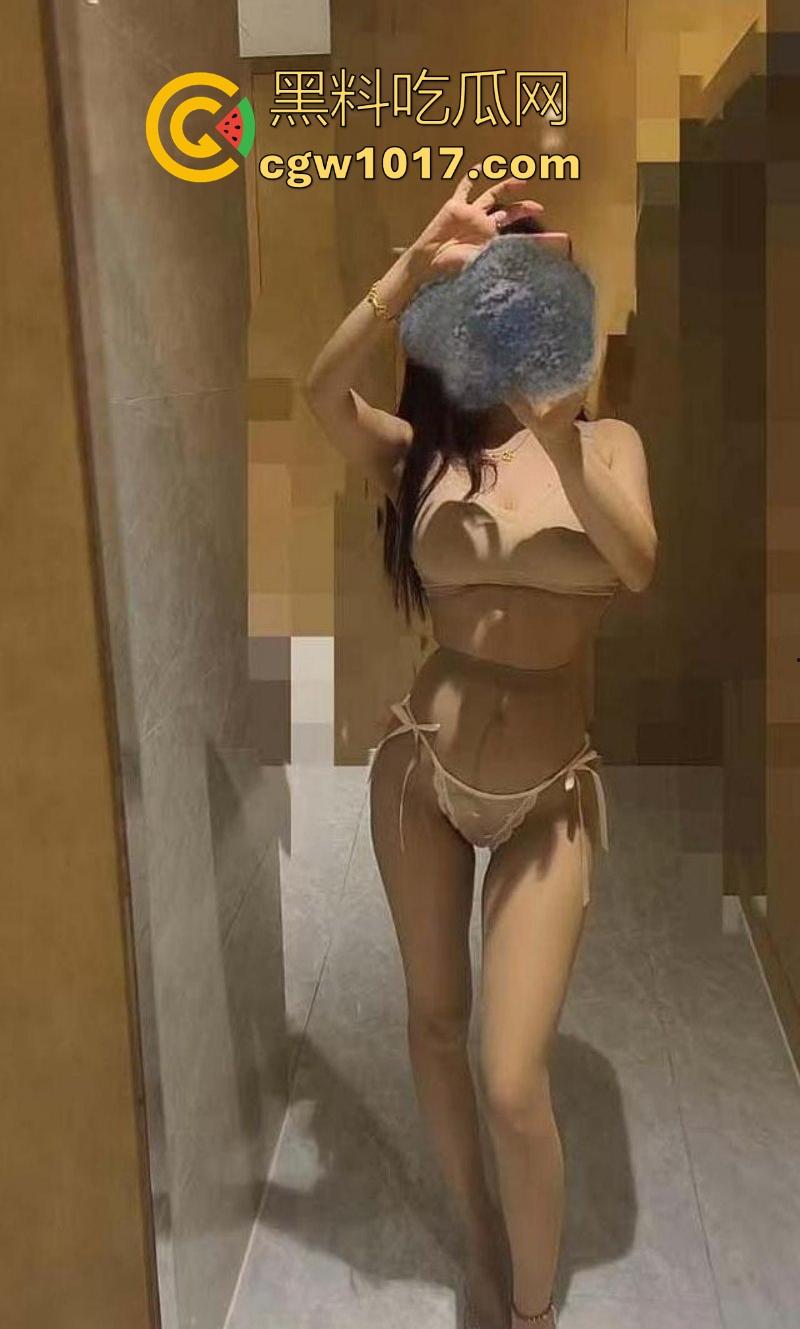 酒店幽会性感巨乳姐姐，房间里一跃化成JK女神，由被动变成主动也是一瞬间，无套内射花式做爱，爽翻了！-5