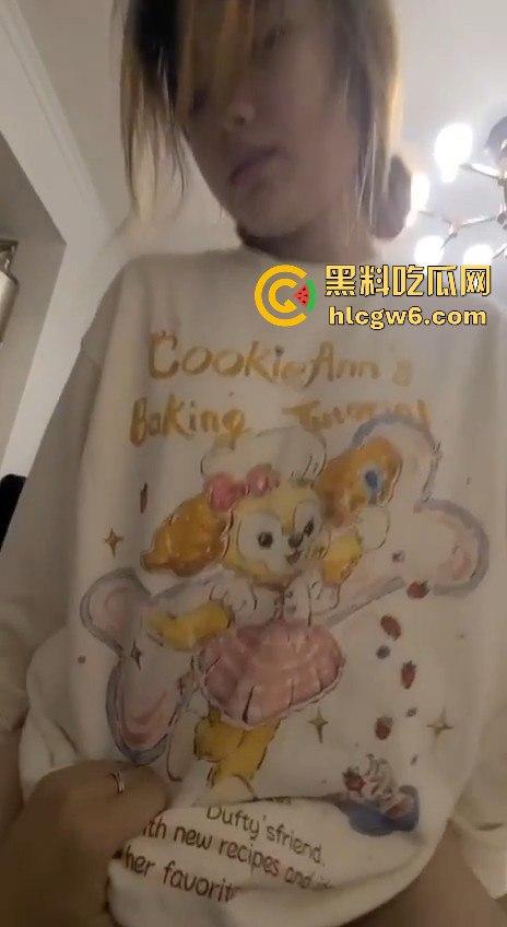 哈尔滨大学大三学姐【蔡文静】性爱视频惨遭泄密，自动挡骑乘满足私欲，萝莉表骚母心-7