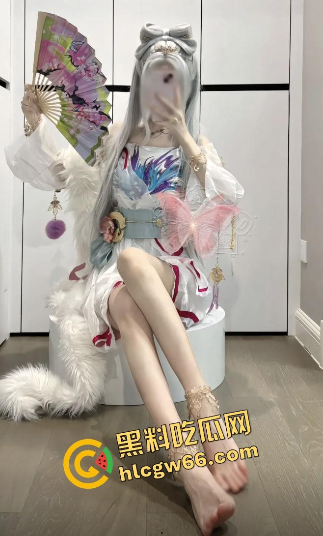 青岛萝莉『小福猫』被金主拽双马尾后入，JK制服诱惑双马尾加攻速，链子拴着叫的跟小猫似的！-3