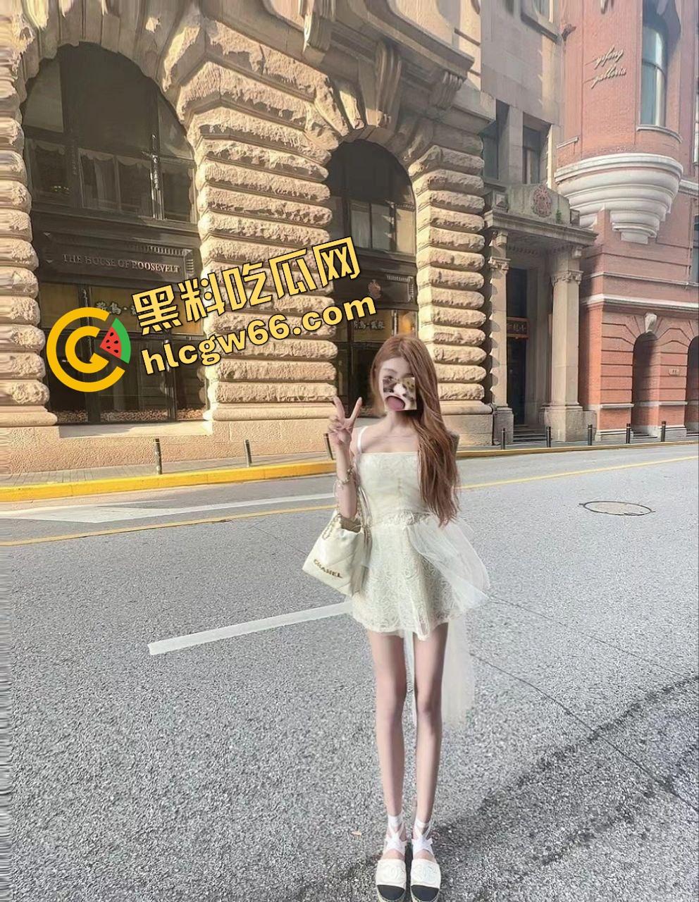 北京哥们约炮三连吃疯了，一人干仨，08嫩妹当糖吃，大学生当饭吃，熟女当夜宵，全员长得正6得起飞！-5