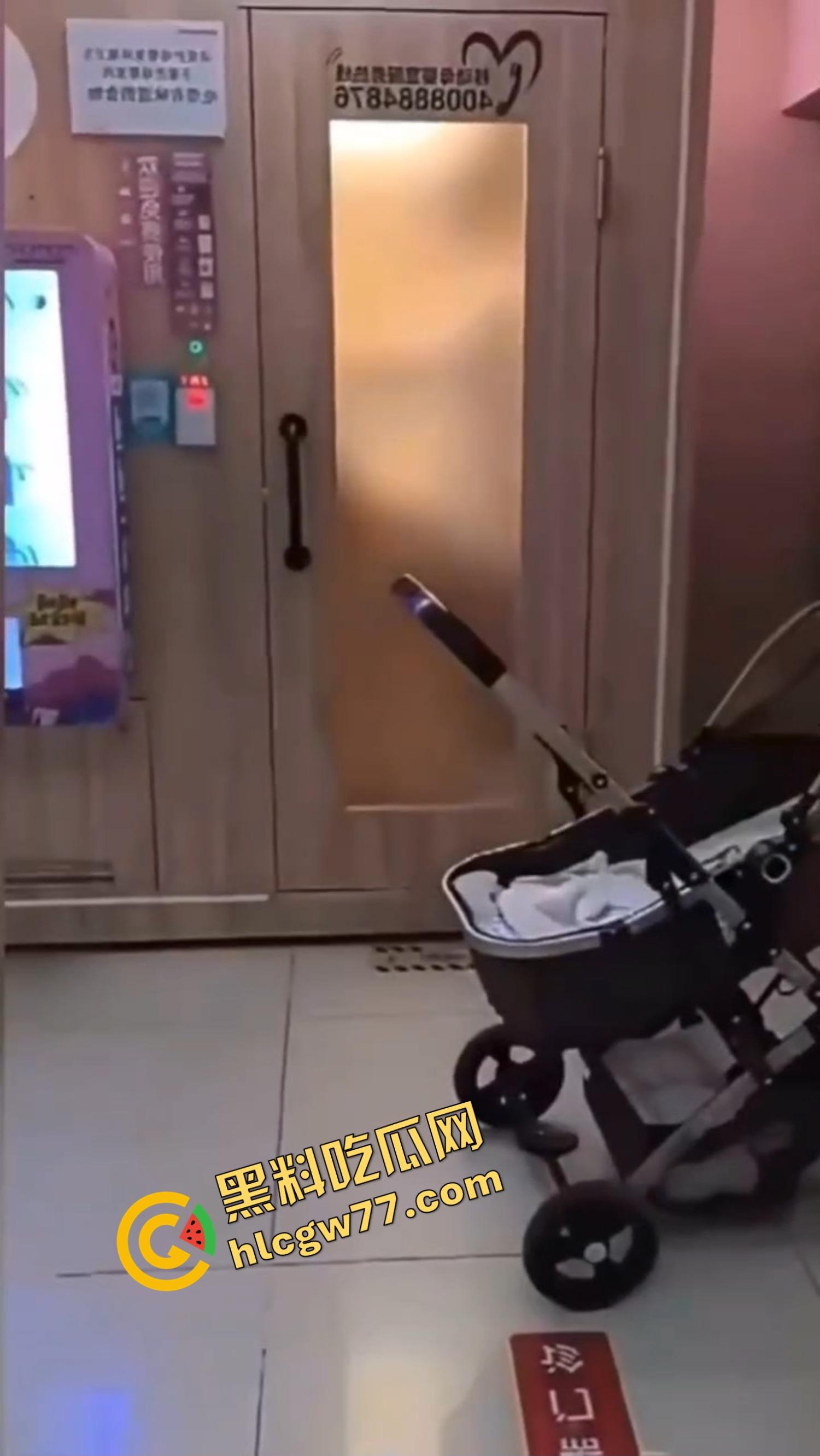 成都金牛妇幼保健院母婴室变炮房，狗男女当场开操高潮，里面干着外面拍着全程录下！-7