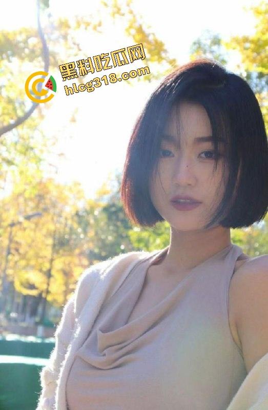 小红书约拍女客户明明有男朋友还骚得不行,广州白云区凌晨偷情被我内射两次,回家还躺进男友被窝装无事!-3