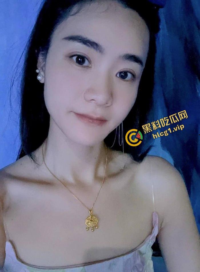 健身房会员 骚贱母狗『李妤』练就一身炮架身材 吃顿饭就能中出爆操！-2