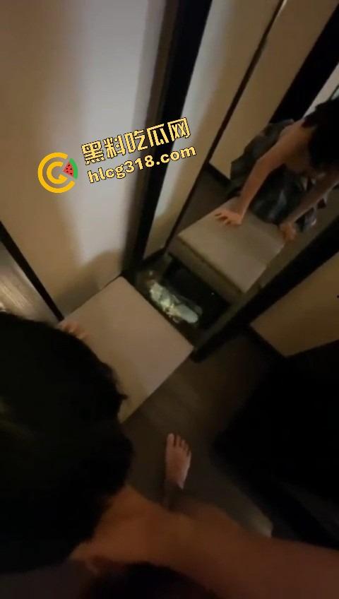 小红书约拍女客户明明有男朋友还骚得不行,广州白云区凌晨偷情被我内射两次,回家还躺进男友被窝装无事!-14