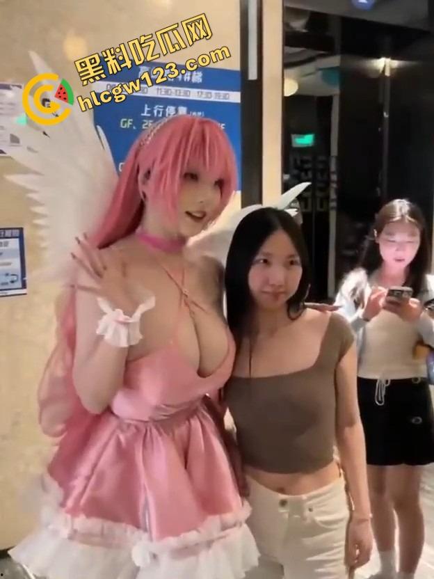 想干COS小母狗?先干摄影圈,奶子诱人腿开得贼快,拍完直接约房,不买相机都觉得亏!-6