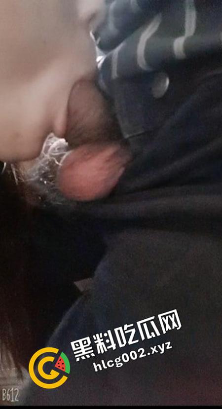 老师 求求你就给我一次吧!英语老师办公司刺激露出 野外勾引环卫工人大叔 英语老师玩的就是花-6