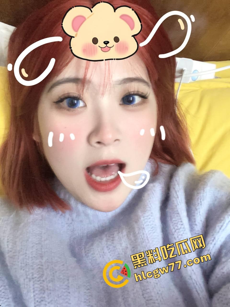 英国留学生『柳依依』顶级巨乳舔洋屌，老佛爷送银币她送淫逼，这不就是新时代传承？-2