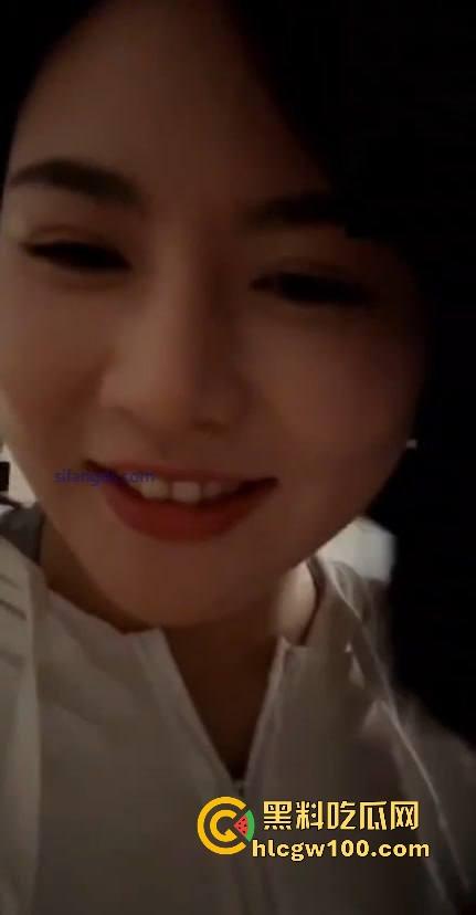 抖音少妇熟女【茶怡】一对一自慰视频流出,大奶熟女用道具自慰放浪不羁,让人直呼劲爆!-4